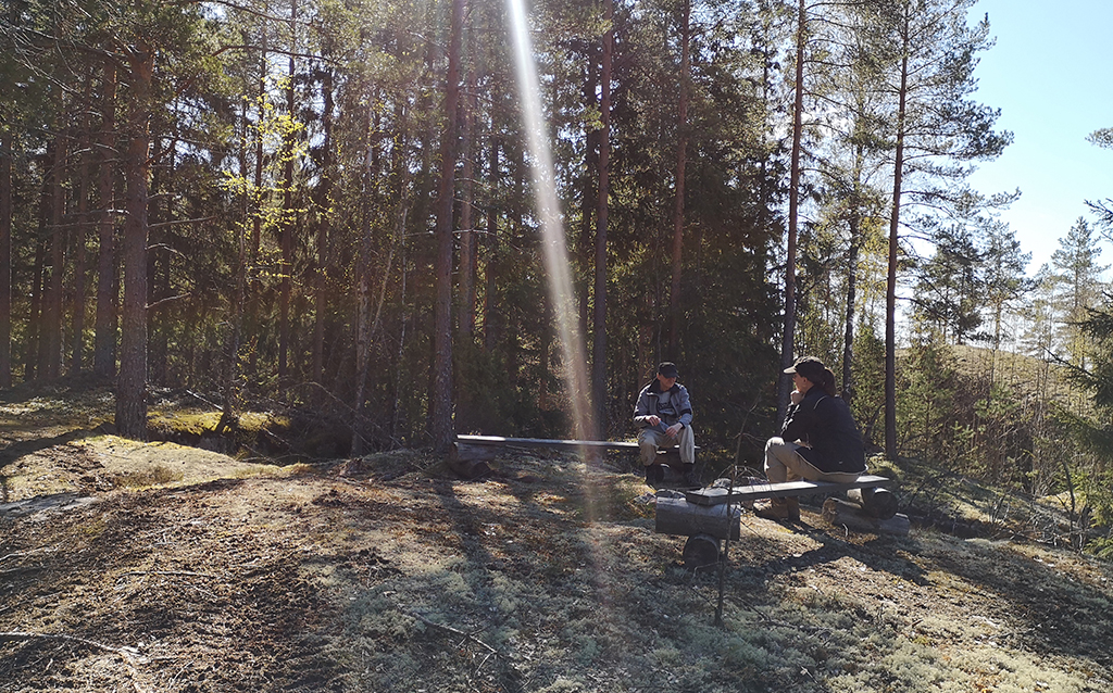 Metsäkylpy - Pois Tieltä!