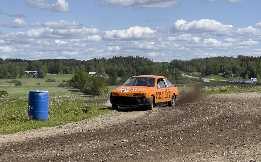 Peltoautoralli - Pois Tieltä!